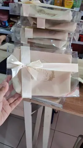Souvenir Mewah Packaging Box Tali Pita🔥 #souvenir #souvenirpernikahan #souvenirs #pouchmakeup #tasikmalaya #masukberanda #4you #fypシ゚viral #fypdongggggggg 