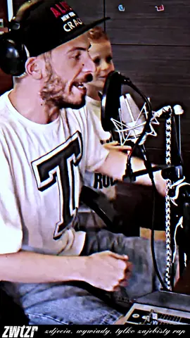 🎤O.S.T.R. #Hot16Challenge (prod. O.S.T.R. & Killing Skills) 📝Filmik prezentujący nawijkę 16 wersów O.S.T.R-a w wyzwaniu Hot16Challenge. Jak oceniacie jego wersy po latach?🏆 #ostr #hot16challenge #freestyle #rap #hiphop #polskihiphop #polskirap