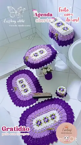 💜Jogo de banheiro  5 peças em crochê   🧶Confeccionada no fio 85% e 100% Algodão 🛍$350,00+ Frete Faça já sua encomenda! • Sera um prazer lhe atender  Meu watts para encomendas (41)998043599 Agenda aberta 2024 ✨🙌 Envio pra todo Brasil 🌹 Produto feito a mão artesanal confecionado com muito amor e carinho 🥰Valorize! 🌼 Feito por encomenda,sobre medidas, cores e modelo da preferência da(o) cliente.  ❗️As cores podem sofrer variações de tom conforme a configuração do seu aparelho eletrônico, ou por conta do lote do fio utilizados. *Esse material é protegido pela lei 9.610/98 (lei dos direitos autorais) sendo vedada qualquer  reprodução sem autorização do autor* #jogodebanheirodecrochê #delicadezaemcroche #tudoemcroche #decoracaoemcroche #amoremcadaponto #crocheteria  #decoracaoemcroche #decoresuacasa #tapeteluxoemcrochê  #crocheteria 