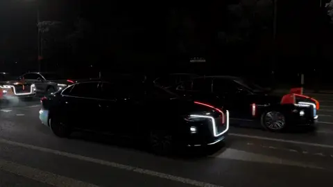 hongqi vẫn là 1 cái gì đó rất khác so với các mẫu xe sang khác#hongqi #cars #suppercar #xesang #car #rollsroyce #mercedes 