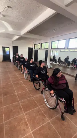 CLASE PRESENCIAL DANCE ON WHEELS 🤩  #danceonwheels #dance #baile #silladeruedas #pcd #mexico #discapacidad #clases #pasion #equipo #family 