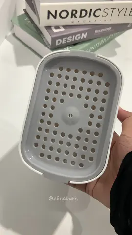 Masa untuk upgrade😜. Best la pulak guna bekas sabun macam ni. Nampak lagi kemas and tak mudah tumpah2 dah🥰.  #soapdispenser #bekassabun #bekassabunviral #soappumpdispenser 
