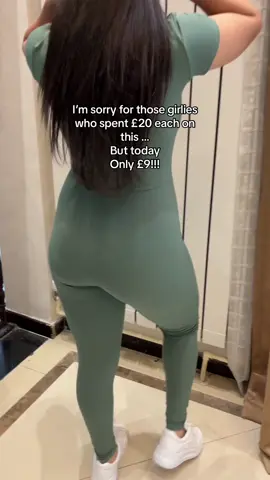 #jumpsuit #Womens #tiktokmademebuyit #fashion #spotlightfinds 