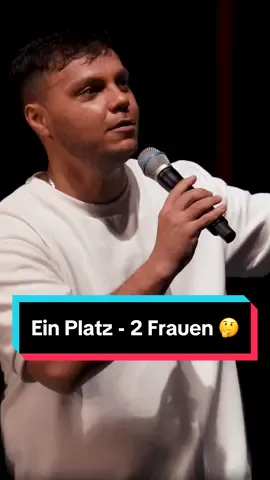 Ein Platz - 2 Frauen 🤔😂 #humor #funny #lustig #lustiges #osanyaran #deutschland #comedydeutschland #publikum