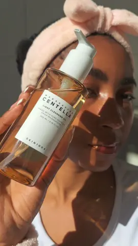 if you are looking into getting an  oil cleanser, try this one!  #skin1004 #selfcarewithsine #skin #doublecleansing #oilcleansing #centellaasiatica #centellaskincare #skin1004skincare 