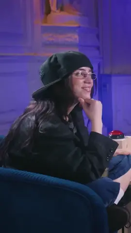 Billie answering as many of @hugodecrypte’s questions as she can in 60 seconds.