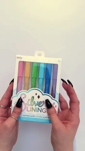 Create magical masterpieces with Silver Linings Outline Markers! 🖍️🌈 Just draw and watch a colorful outline appear around the silver strokes. Perfect for art, script, and doodles! 🌟                            #weareooly #silverlinings #shimmermarker #silvermarker #asmr