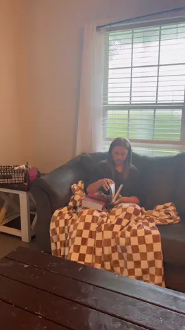 this is your sign to get up before your kids, your cup needs filled too!! #morningasasahm #sahm #morninginthelife #boymom #gettingupbeforethekids #roadto10k #contentcreator 