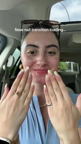 NEW NAIL TRANSITION 💛🩵 #nailday #newnails #nailtransformation #beautytips #confidence #skinconfidence 