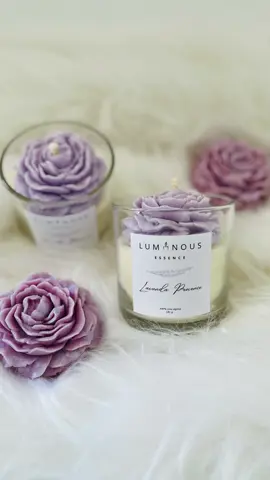 Vela artesanal feita com cera de coco e essencia premium R$ 60,00 Entre em contato para envio  #velasaromaticas #vela #candles #artesanato #velasartesanales #essencia #lavanda #velas #candle #