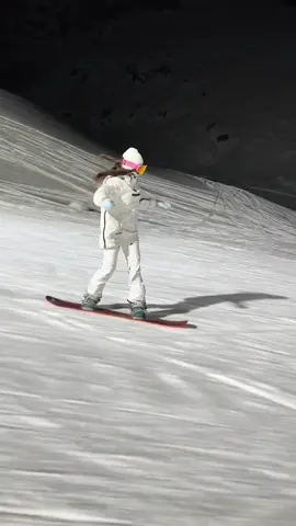 Поскорее бы сезон…..🏂😍 #snowboarding #shymbulakmountainresort #shymbulakmountainresort #snowboardinggirl🏂🏂🏂 #девушканабмв #skisabira #632AHC02 