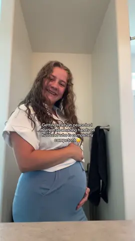 We love a hands on Dad who knows his place 😍 #dad #parent #Vlog #youngmom #family #sahm #momlife #pregnancy #Lifestyle #real #dadlife #marriage #husband #kids #routine #handson 