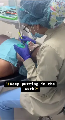 Trabajando en restauración el sector posterior🎨|IG:draecarvajale  #restauracion #dentista #dentistaentiktok #resina #aislamientoabsoluto 