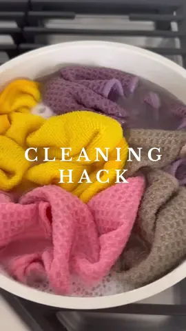 This is your reminder to deep clean your cloths! 🧽🫧 we should bowling our cloths to minimize the spread of germs! #CleanTok #cleaningtiktok #cleaninghacks #cleaningtips #HomeHacks #cloths #deepclean #cleaning #hacks #satisfying 