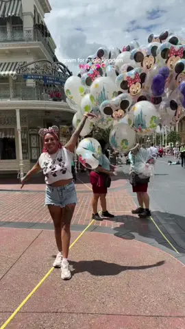 can you guess my favorite color? #disney #disneyoutfit #disneyoutfitideas #grwm #grwmdisney #disneyaesthetic #pink #pinkaesthetic #creatorsearchinsights 