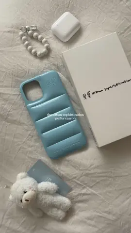 unboxing the urban sophistication endless skies puffer case!! it fits n protects ur phone so well while feeling comfy holding it ☁️🩵@Urban Sophistication #urbansophistication #puffercase #phonecase #phoneaccessories #aesthetic #fypシ゚ #kpopfyp #foryou #fypage #asmr #unboxwithme #unboxingasmr 