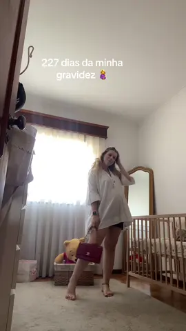 Love white dress, but mine dont fit anymore. So I improvised 🤣 #pregnantoutfit #diaryofpregnancy #outfitideas #whitedressstyle #babybump 