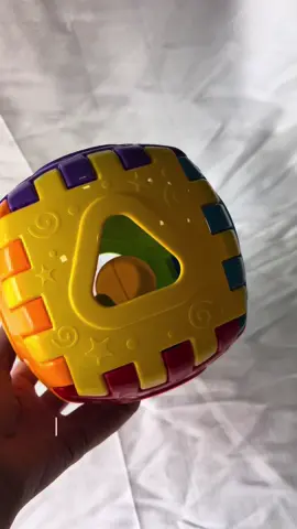 Procurando um brinquedo completo para o seu bebê? Temos o Cubo Didático, que além de ser um lindo chocalho, é desmontável, com varias formas para encaixar 🤩 #kidsoftiktok #kids #criança #brincadeiras #brinquedos #brinquedoseducativos #fy #foryoupage 