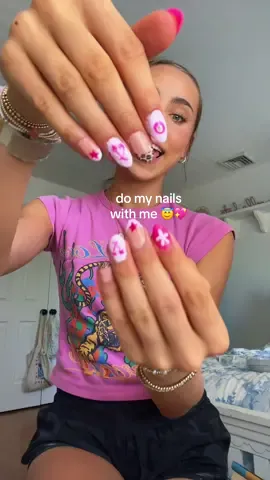 do my nails with me!! 😇 also ik i still need to clean up around the edges soo dont mind that 😋😋 #fyp #foryou #nails #Summer #grwm #Vlog #aesthetic 