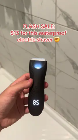 These summer flash sales are crazy 🤯🤯🤯 #electricshaver #bodyshaver #hairshaver #tiktokshop #tiktokshopsummersale #flashsale 