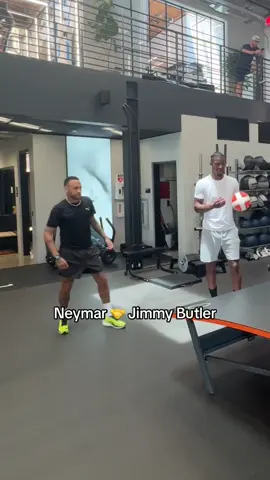 Pega só essa dupla 🤪 #redbull #tedáaaasas #altinha #neymar #neymarjr #jimmybutler @JimmyButler 