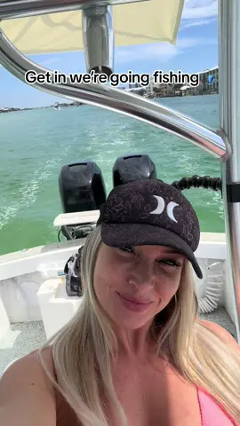 #boat dayyyy😉 Time to get some fishing in!!🎣🎣  #mahi #fishing #fishingtiktoks #fishinglife #tuna #snapper #fishingtrip #girlswhofish 