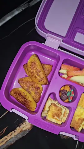 Estos mini pastelito de plátano serán la sensación de tus niños, aquí te comparto la receta que la puedes preparar en tan solo  minutos. #merienda  #mamá  #LasAventurasdeMicaela