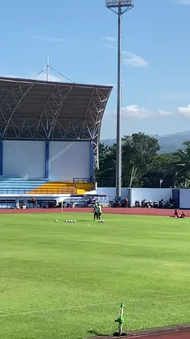 Bojan Hodak & Assisten Baru Igor Masih Belum Hadir Di Sesi Latihan Hari Ini Di Stadion Arcamanik Bandung #persib1933 #persib #maungbandung #persibbandung #persibday #bobotoh #pangeranbiru #liga1indonesia #briliga1 