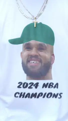 Caught up in the sea of green at the Boston Celtics 2024 NBA Championship parade! 🏆 Such an epic celebration! The energy was unreal—best crowd and best fans hands down. I think we’re officially in our bandwagon era! 💚 #BostonCeltics #BostonStrong #2024NBAChampions #VictoryParade #JaysonTatum #JaylenBrown #AlHorford #DerrickWhite 