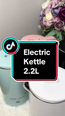 Hi everyone , harini kita ada electric kettle 2.2L . Fast boiling tau korang , nak minum petang buat air panas boleh jugak korang ‼️‼️😻💗🎀#fyp #racuntiktok #kettle #electrickettle #kettlecute #cute 
