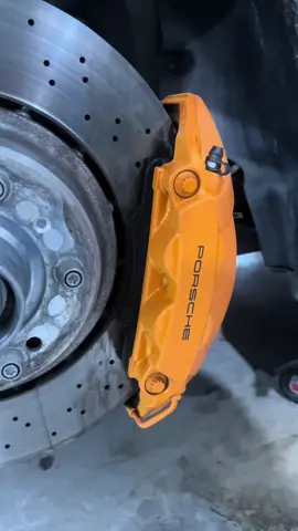 تغير لون كاليبر بورش911#الامارات_العربية_المتحده🇦🇪 #دهان_سيارات_تحويل_لون #رش_مطاطي #القوز #بورش #دفندر #لمبرجيني_افنتدور #بورش911 #صبغ_مطاطي 