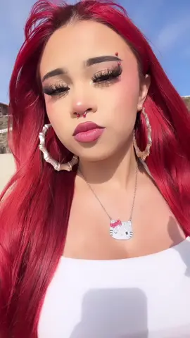 Beach day episode (the girlies w bangs get the struggle)