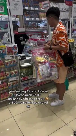 tôi lỡ nói thèm và anh ta tha gần nửa cái cửa hàng về cho tôi 🐹@Chồng em bé 