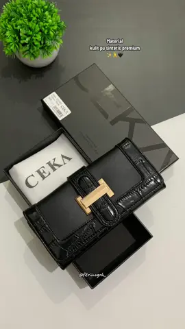 So fancy ✨🎗🖤 Puas banget sama product by @ceka.id  Superr mevvah dan elegant, banyak promo dan cashback juga ☑️ bisa juga untuk perkadoan 🎁 #dompet #dompetwanita #dompetpanjang #dompetkulit #dompetcroco #dompetcewek #shopmaster #fyp #fypシ 