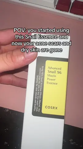 keep your skin healthy👍#fyp #snailmucinessence #snailmucinskincare #skincare #SelfCare #smoothskin #glassskinroutine #koreanglassskin #dealsforyoudays 