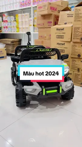 Xe điện hai động cơ cho bé chịu tải 30kg ⭐️⭐️⭐️ Màu titan tự nhiên cực kỳ đẹp