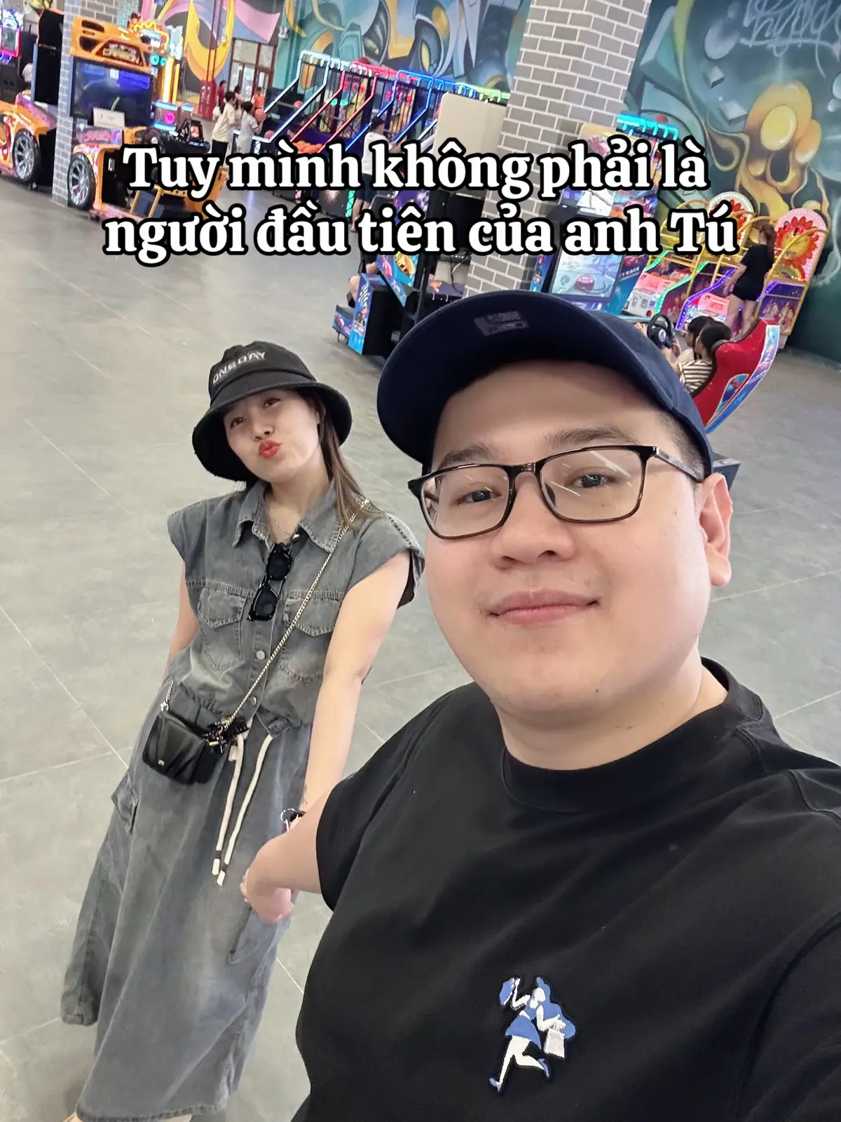 Tuy mình không phải là người đầu tiên anh Tú yêu nhưng… #shoptumai 