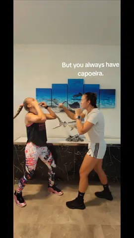 Fight dance challenge 🥊 #trend #fightdance #challenge #fypage #goingout #capoeira #funny #viral #friends 