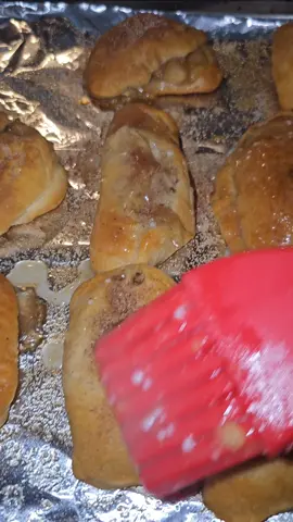 Baked Apple Pies #howto #biscuit #recipesoftiktok #applerecipes #applecobbler #Foodie #bakersoftiktok 