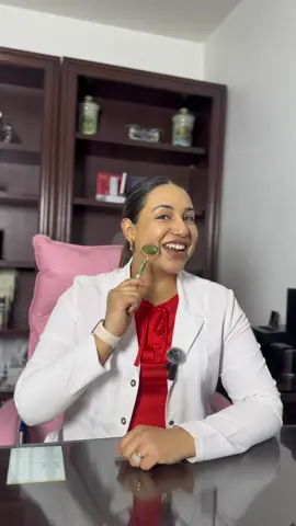El rodillo de JADE y sus “beneficios” … vamos a analizarlos como dermatologa #rodrillojade #dermatologia #jade 