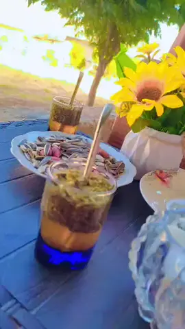 وأحياناً كأساً من المته في هدوء يغنيك عن الكثير..💚🧉 مسا الخير لجميع 😊