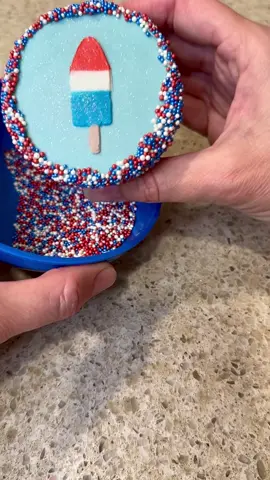 Popsicle Cupcake #cupcake #cupcakes #4thofjuly #cake #usa #popsicle 