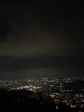 En cada lugar 🦋😩#paratiiiiiiiiiiiiiiiiiiiiiiiiiiiiiii #Cumbia #cauca #cumbiacalle #cali #anochecer #CapCut #fotografia #fvp #tik #colombia 