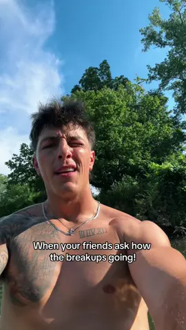 WE’RE SO CLOSE TO A MILLION STREAMS!! Link in bio 🙏🏼🙏🏼 #newmusic #nothinbutneon 