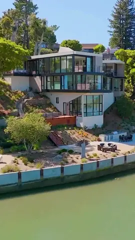  Nestled along Mill Valley’s serene waterfront, this custom-built masterpiece includes a private dock and large level yard.  #luxuryhomes #realestate #luxuryrealestateagent #myhouse #customhome 