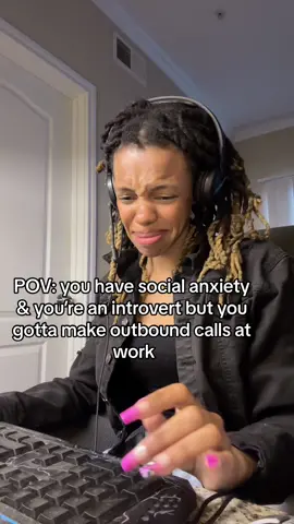 be panicking inside fr😭😭🤣🤣. #wfhlife #wfhhumor #officehumor #callcenterlife #callcenteragent #callcenterhumor #callcenterproblems #callcentercomedy #foryou #fyp #viral #relatable #trend #queenspeakslife #insurancetiktok #insuranceagent #coldcalling 