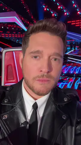 This sh*t is B-A-N-A-N-A-S!! @Gwen Stefani @NBC's The Voice #Thevoice #gwenstefani #hollabackgirl #imjustagirl 