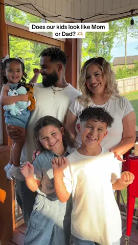 Jay and I have to show you guys pictures of when we were little!! 🥹❤️ #family #momanddad #thekelleyfamily #trends #fyp 