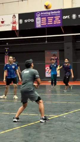 A quick glimpse into UNITAR life! 🌟 Within seconds, you'll feel the pulse of our vibrant campus community. From dynamic campus events to lively campus atmosphere. Kick-start your journey as a UNITARian today - where every corner is buzzing with activities to enrich your student journey!  #UNITAR #AccelerateYourFuture #campus #campuslife #university #universitylife #premierinstitution #kelanajaya