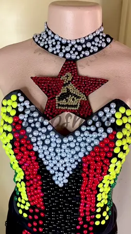 #beadededdress #zimdresses #nationaldress #zimbambwe🇿🇼🇿🇼🇿🇼 #fyp #beads #gold #fashion 